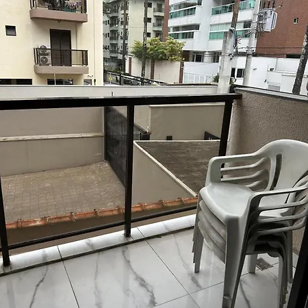 Apto a UMA QUADRA da PRAIA Ubatuba - Praia Grande-2